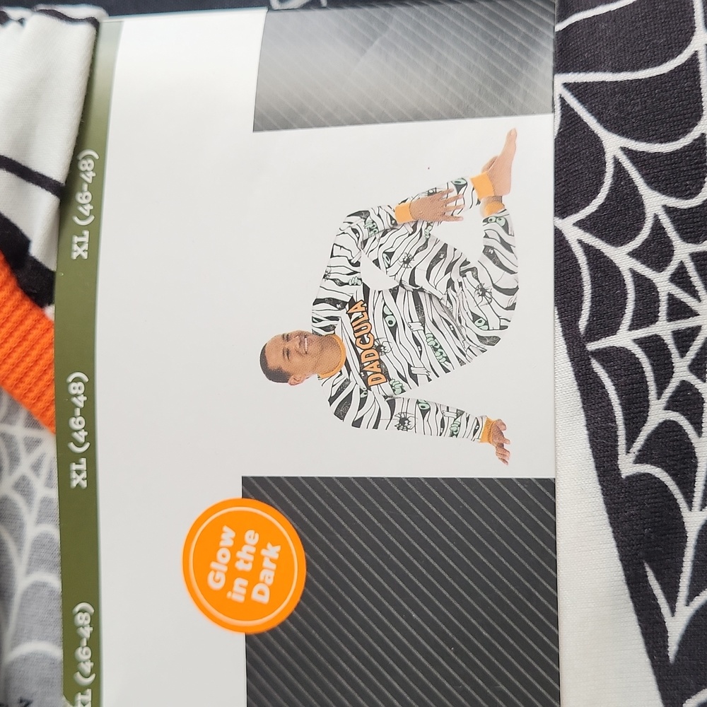 Halloween PJ or costume set Glow in the Dark - XL (46-48)